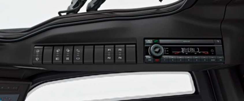 Radio med DAB+ og MP3-afspiller - inkluderer håndfrit Bluetooth-udstyr 