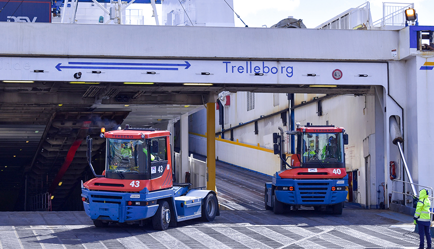 Skandinaviens største RoRo-havn i Trelleborg udvider flåden af terminaltraktorer
