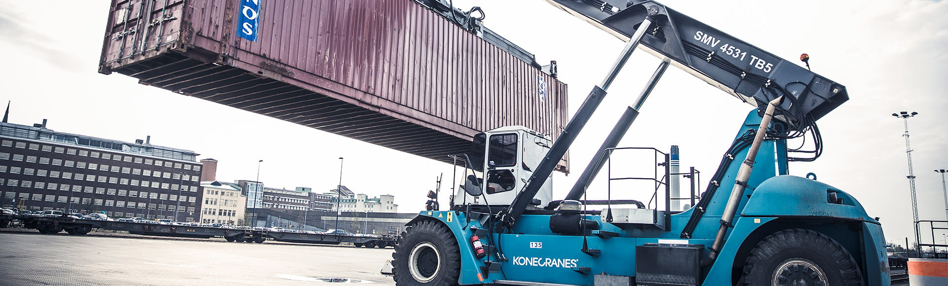 Konecranes reachstacker